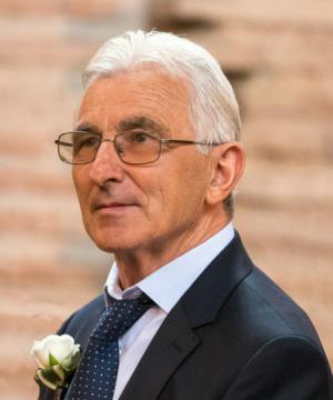 Cerca un necrologio e fai le condoglianze su Annunci Funebri